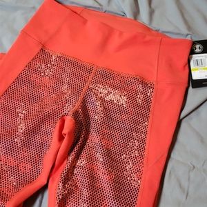 New under Armour running capris